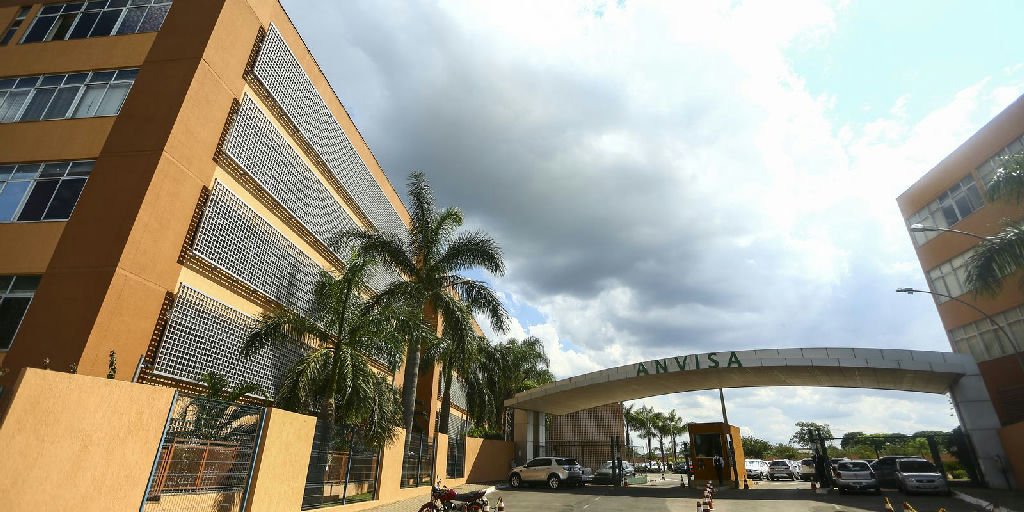 Anvisa ordena retirada de cosméticos e produtos de limpeza falsificados do mercado