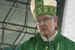 Dom Adair José Guimarães clama na Catedral de Brasília por proteção contra o comunismo no país